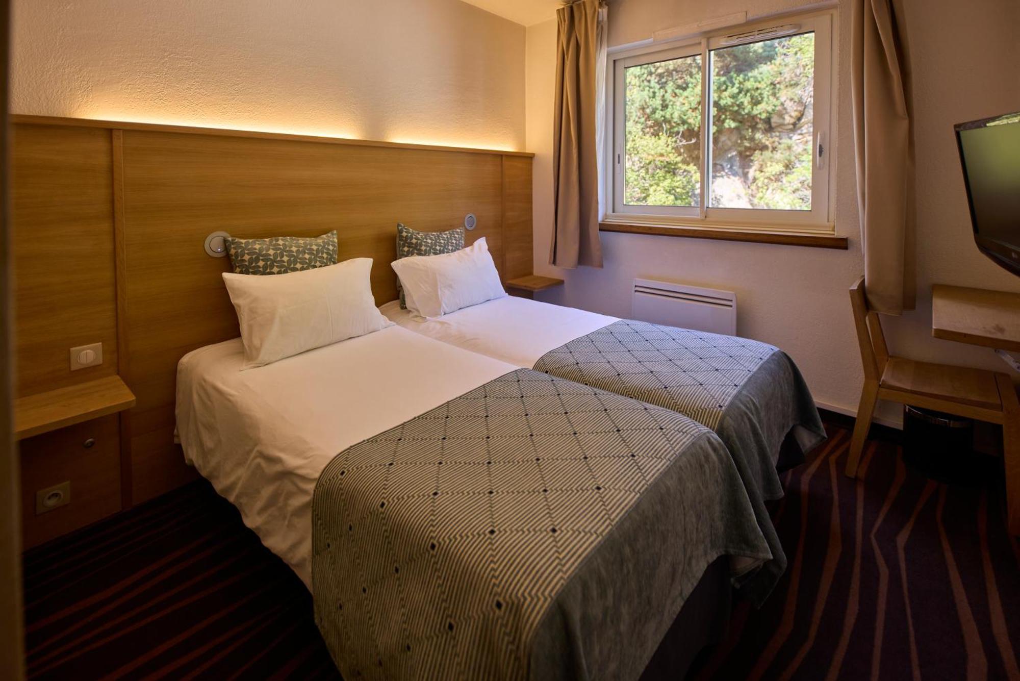 Hotel Le Grand Tetras Font-Romeu-Odeillo-Via Buitenkant foto